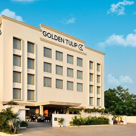 Hotel Golden Tulip Jalandhar Exterior foto