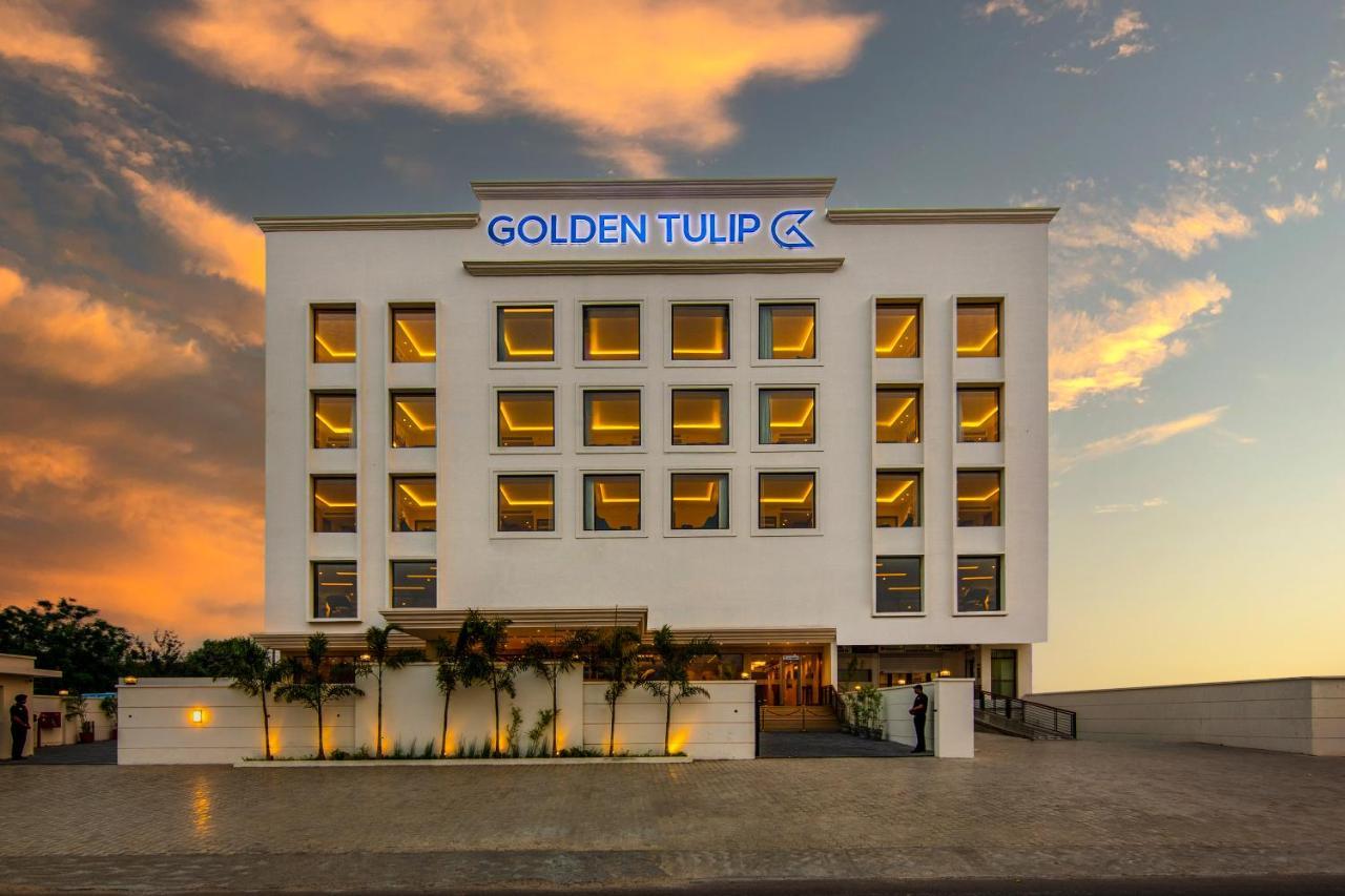 Hotel Golden Tulip Jalandhar Exterior foto